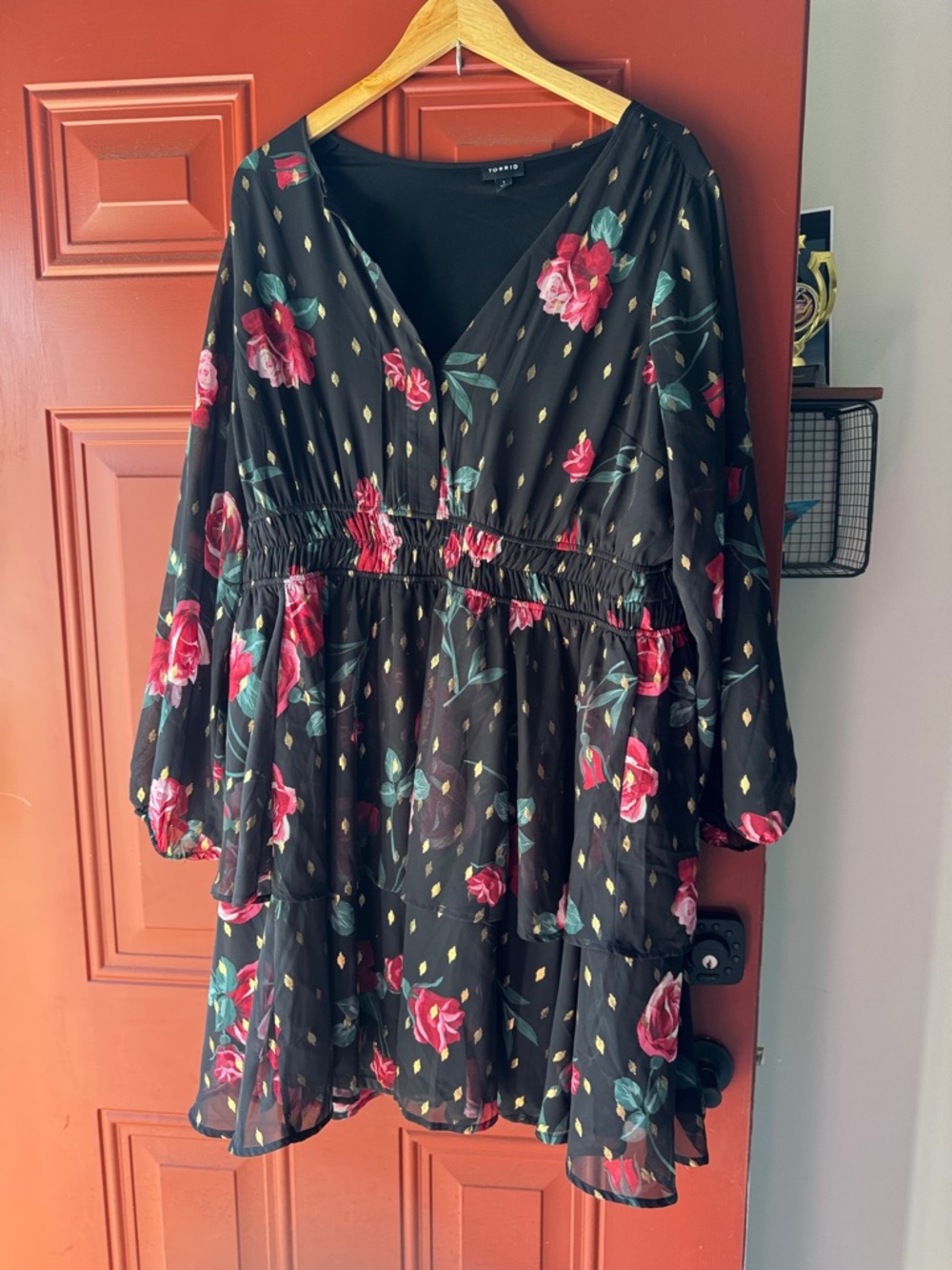 Windsor Black Floral Tiered V-Neck Long Sleeve Dress